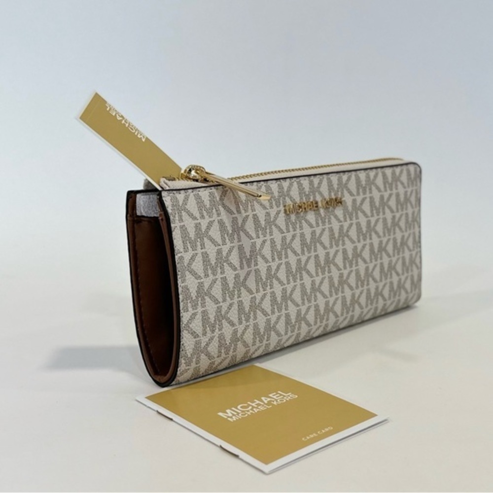 MICHAEL KORS Jet Set Travel Large Logo Quarter-Zip Wallet Vanilla - Picture 8 of 8